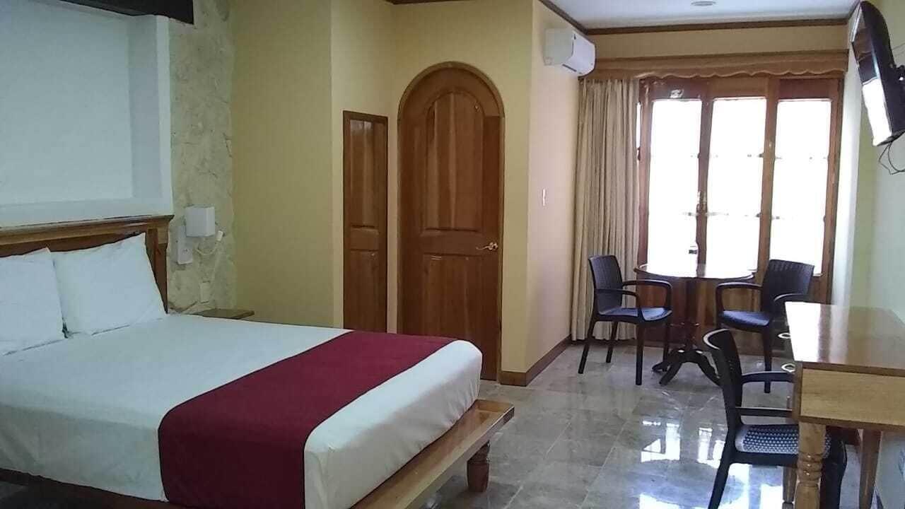 Cancun International Suites Kültér fotó