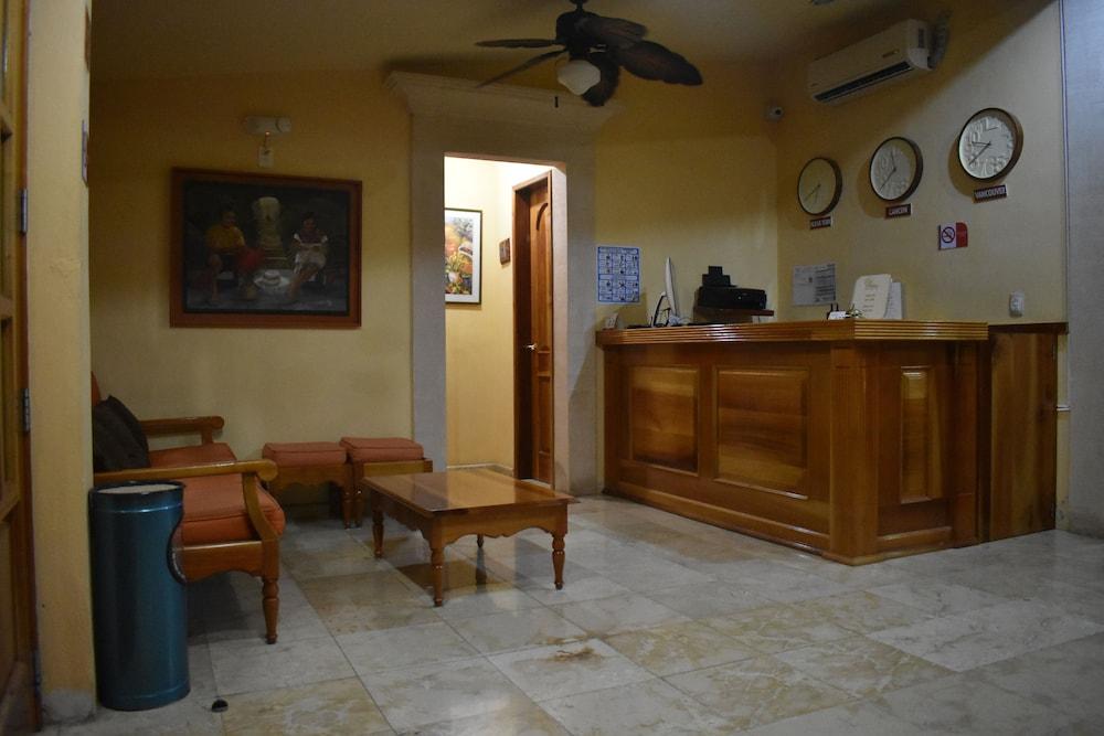 Cancun International Suites Kültér fotó